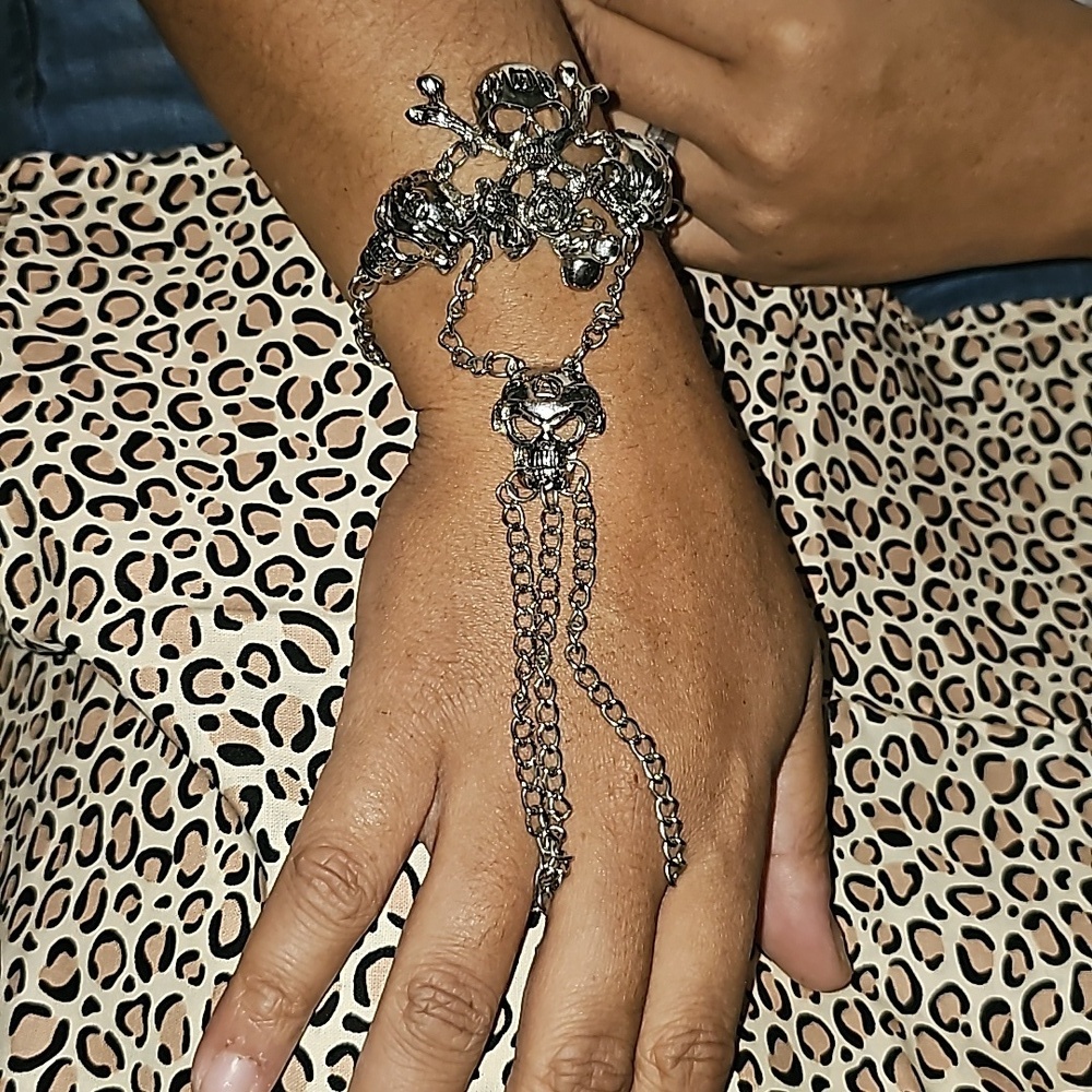Silvertone And Black Skeleton and Rose Bracelet - Picture 5 of 6